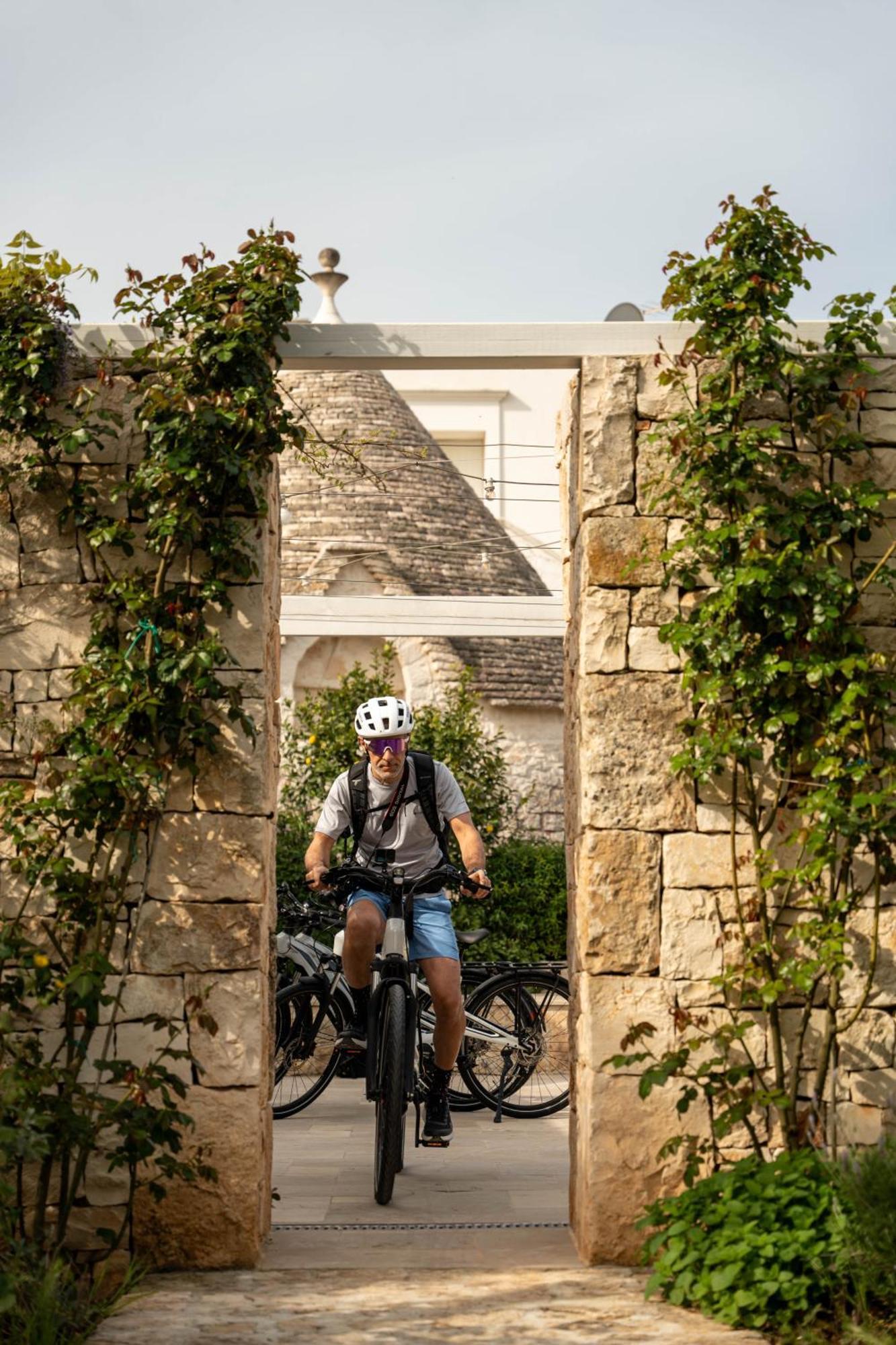 لوكوروتوندو Leonardo Trulli Resort المظهر الخارجي الصورة